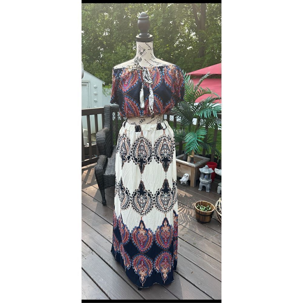 Summer two piece totem, print, Boho off the shoulder crop top and skirt see meas - Picture 3 of 7